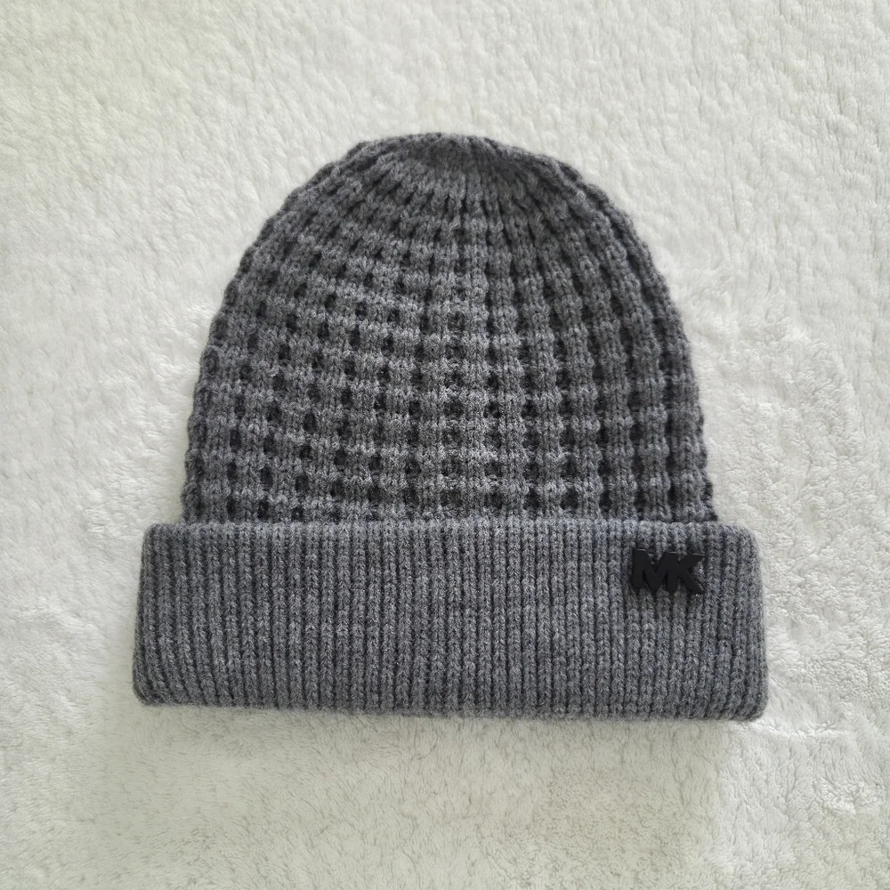 New!!! Michael Kors Gray Knit Beanie Women's Hat